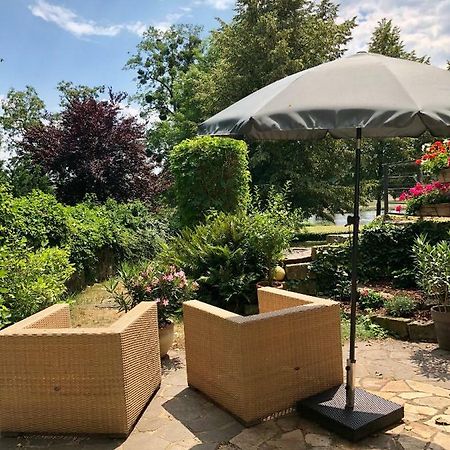 Ferienwohnung Am Wasser Villa Graf Von Pfeil Dresden Exteriör bild
