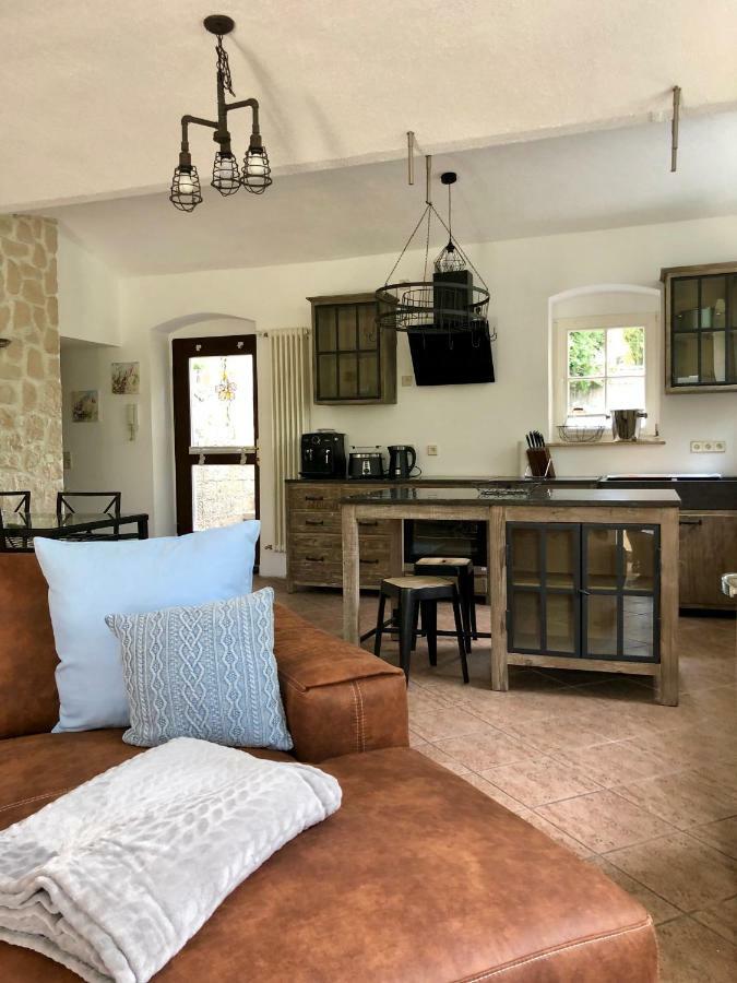Ferienwohnung Am Wasser Villa Graf Von Pfeil Dresden Exteriör bild